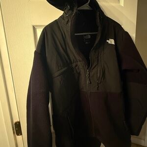 NWOT Men's The North Face - Retro Denali Jacket with Hoodie